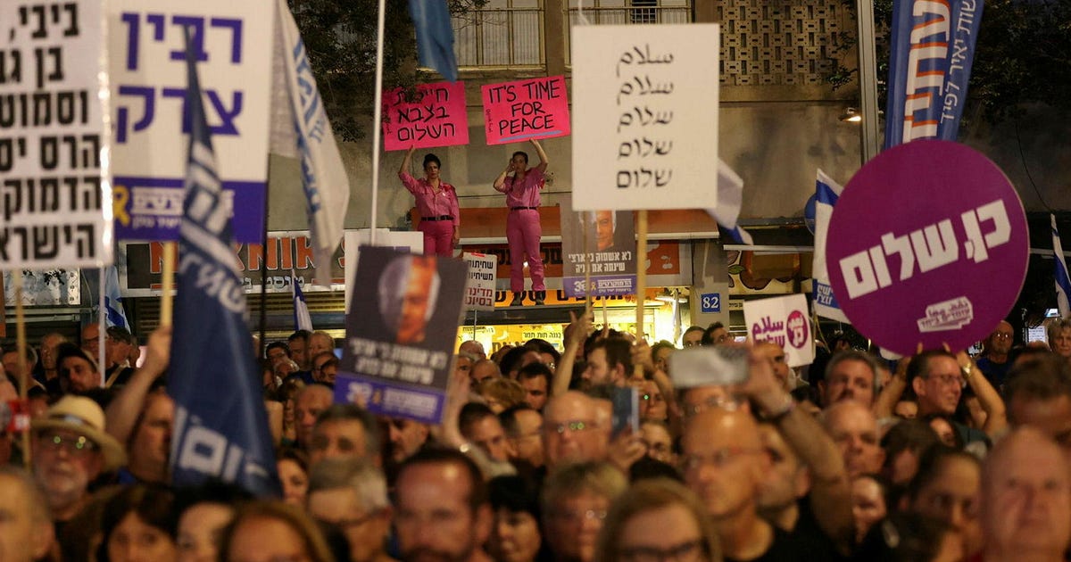 At the 30-year Rabin memorial: Same place, same people, still calling for peace – Haaretz