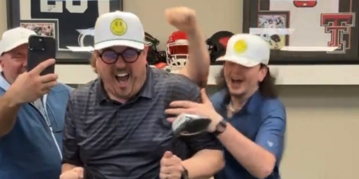 Inside the World of Live Selling on TikTok, Whatnot, and Other Apps