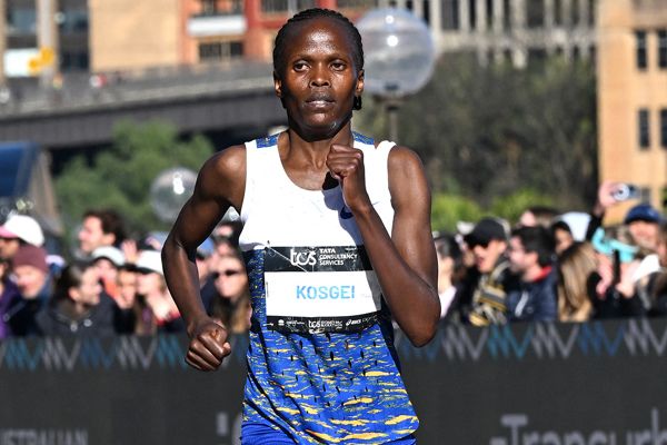 Kosgei sets Chinese all-comers’ record of 2:16:36 at Shanghai Marathon | REPORTS