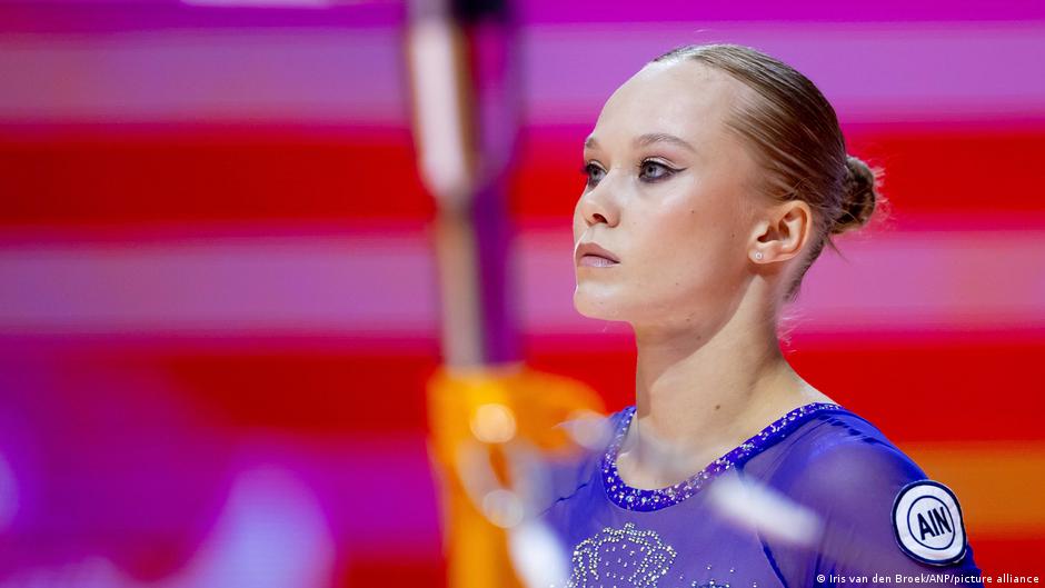 German club cuts ties with Russian gymnast linked to Putin – DW – 11/24/2025