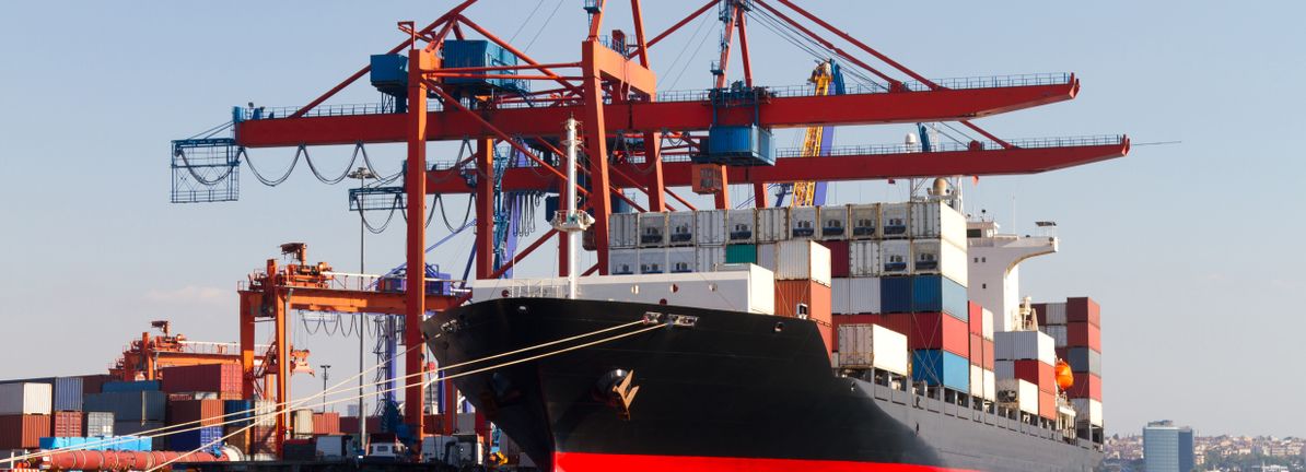 Hapag-Lloyd Aktiengesellschaft Missed EPS By 56% And Analysts Are Revising Their Forecasts