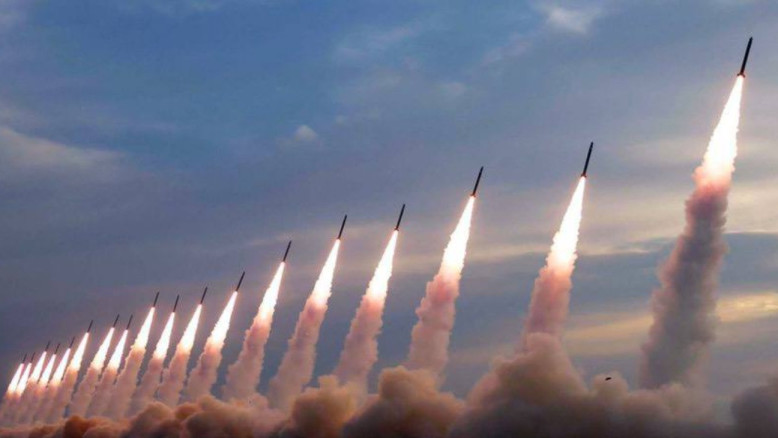 איראן חוזרת למגרש – והיא לא לבד: “לא תנוח לרגע”