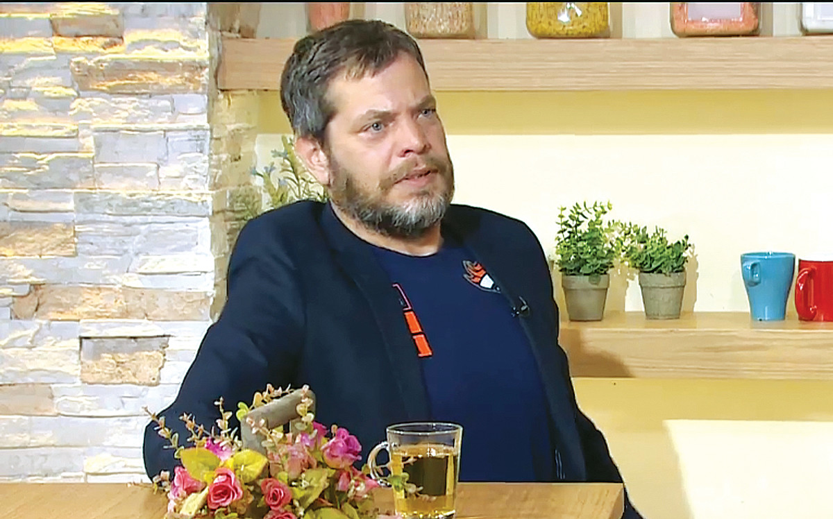 שי גולדן חשף: “אני מתחיל להבין שהערוץ מתחיל לתמוך בנתניהו מחדש”