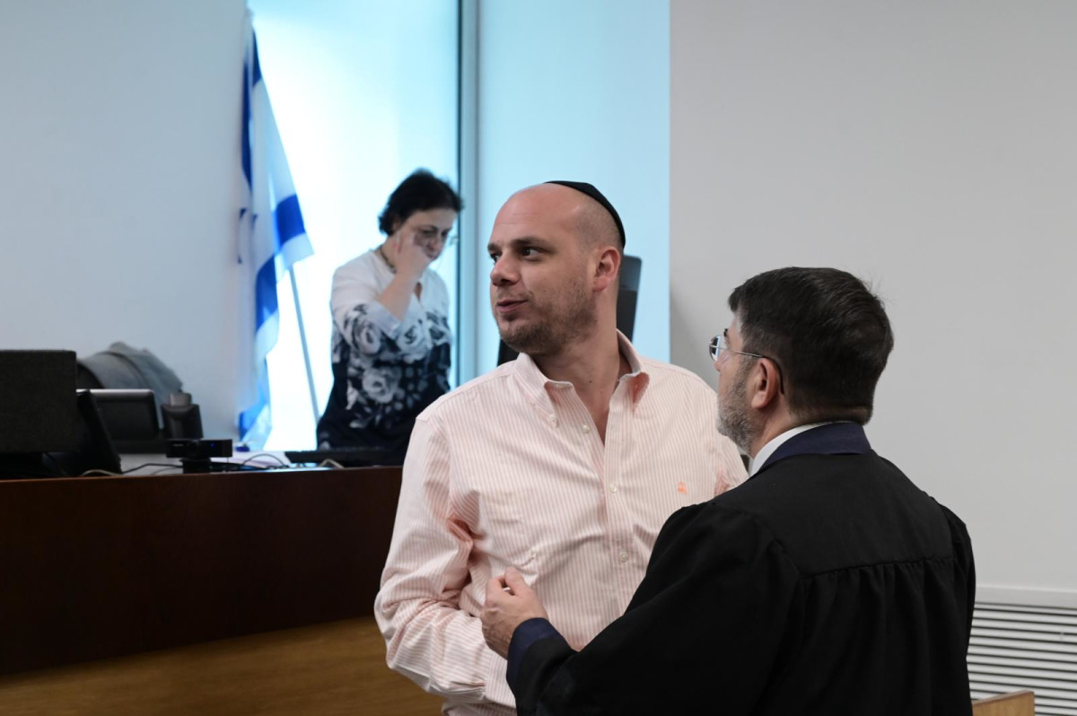 נתפס בשקר? נתניהו טען שלא הכיר אותו – עדות פלדשטיין סתרה