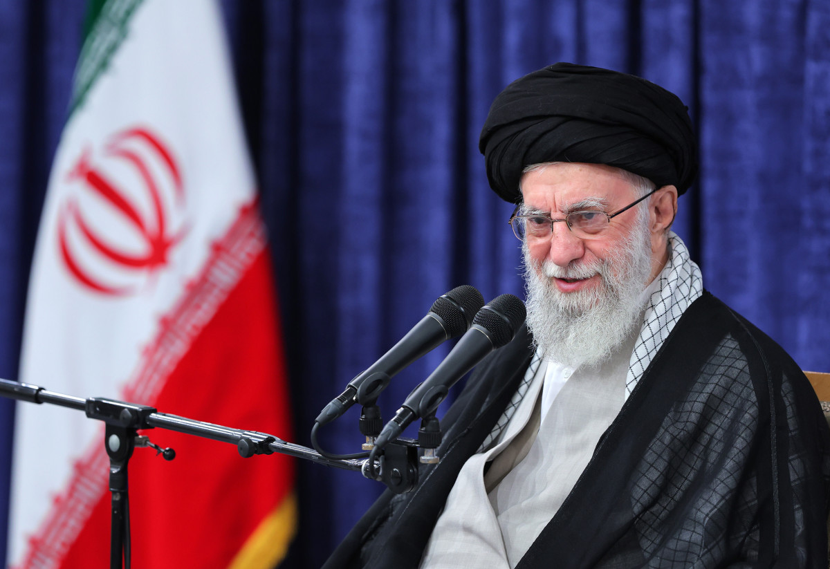 קצין CIA לשעבר על איראן: עלי חמינאי נעלם – הכפילים מנהלים הכל