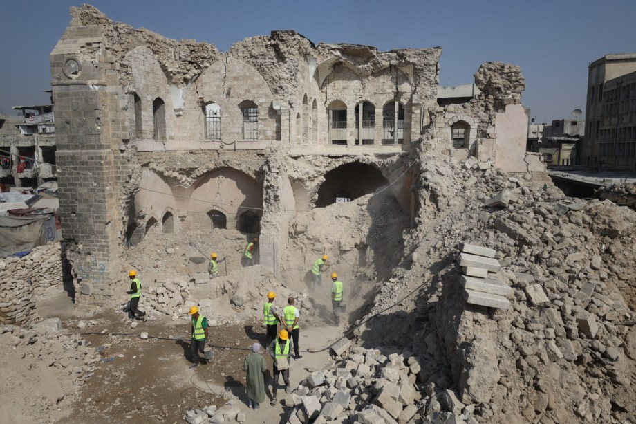 Israel destroys Gaza’s historical palace, 20,000 artifacts looted