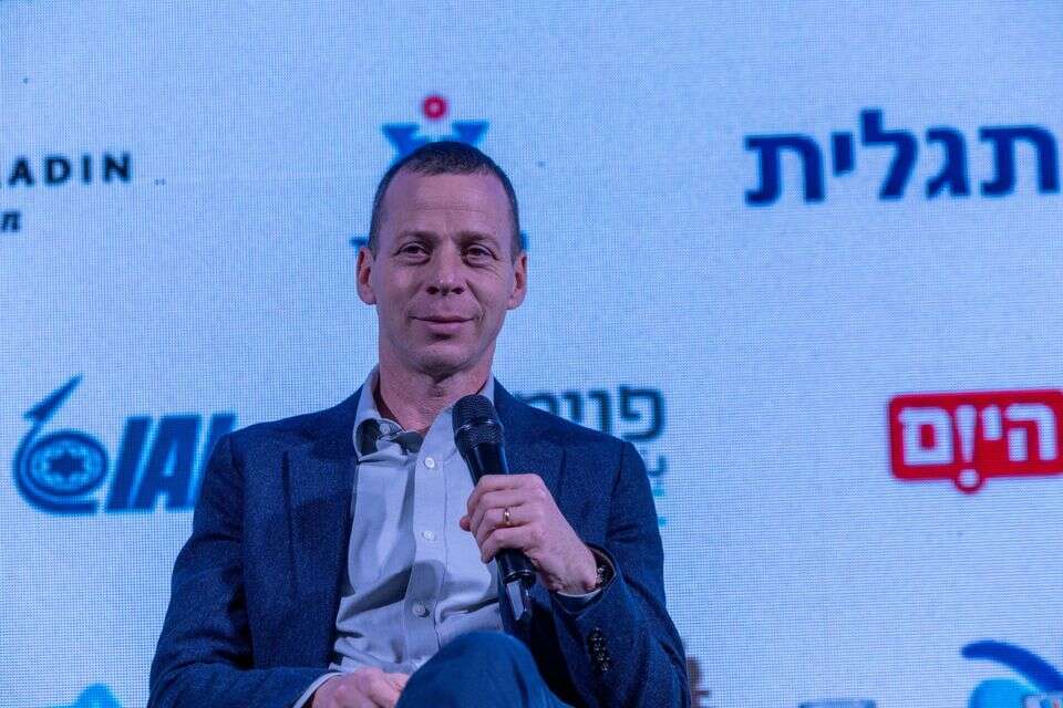 עמית סגל על הודעות הנאצה: ״נמתין שיאיימו על העיתונאים הנכונים״