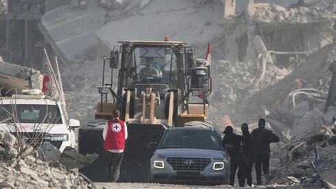 Red Cross and Hamas teams comb Rafah tunnels for body of Israeli captive Red Cross and Hamas teams comb Rafah tunnels for body of Israeli captive