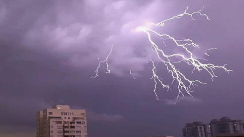 Heavy rain, thunderstorms expected after days of record heat across Israel