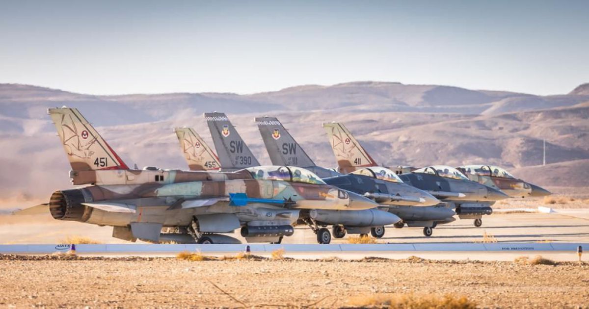 לא רק בעזה: חיל האוויר תקף בדרום לבנון לא רק בעזה: חיל האוויר תקף בדרום לבנון