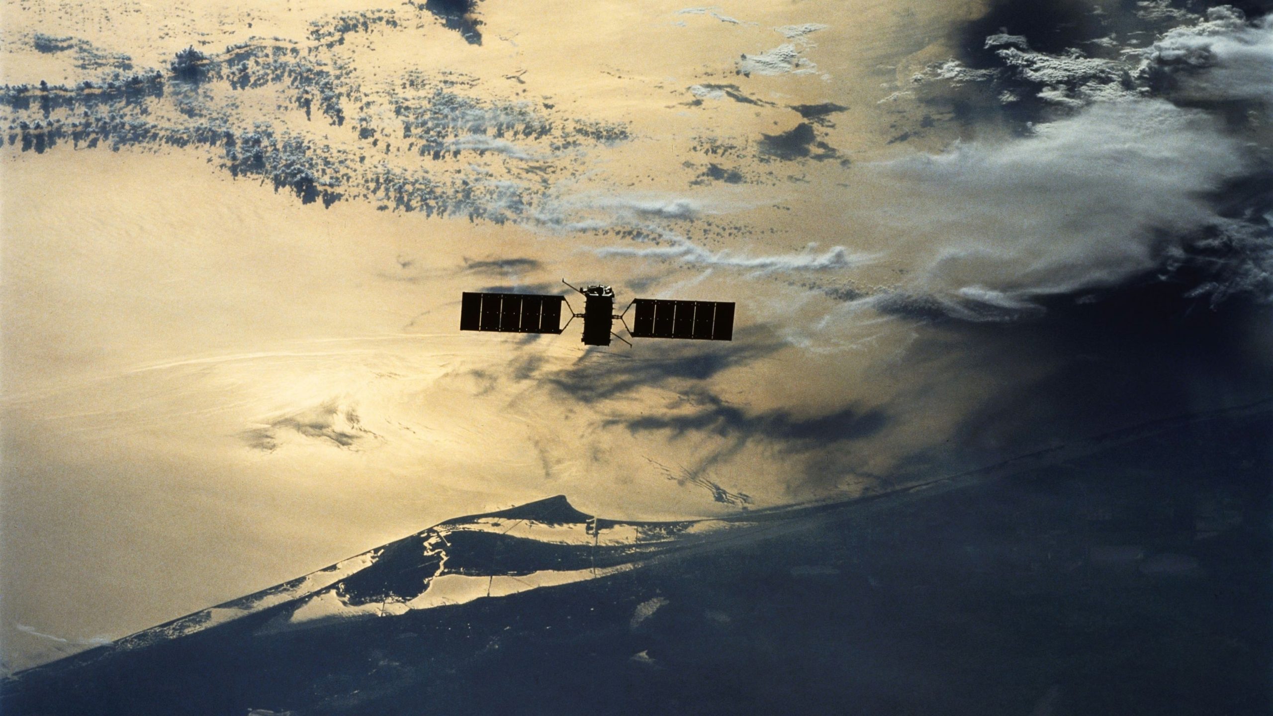 X-Rays Reveal Hidden Damage Inside EURECA, One Of The Few Satellites Ever Returned To Earth