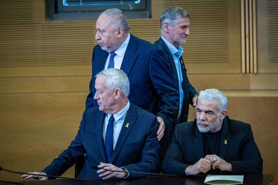 בלי תמונה – ועם צמד מילים שעשויות להרגיז חלק מהמצביעים | פגישת ראשי האופוזיציה