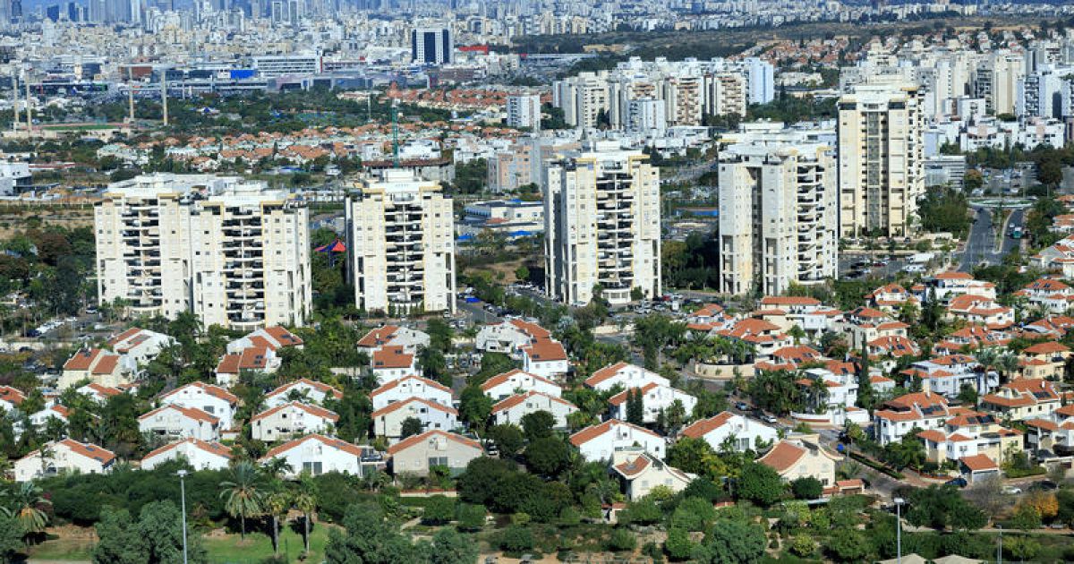 אימה באיזור המרכז: “פחד אלוהים לצאת מהבית” אימה באיזור המרכז: “פחד אלוהים לצאת מהבית”