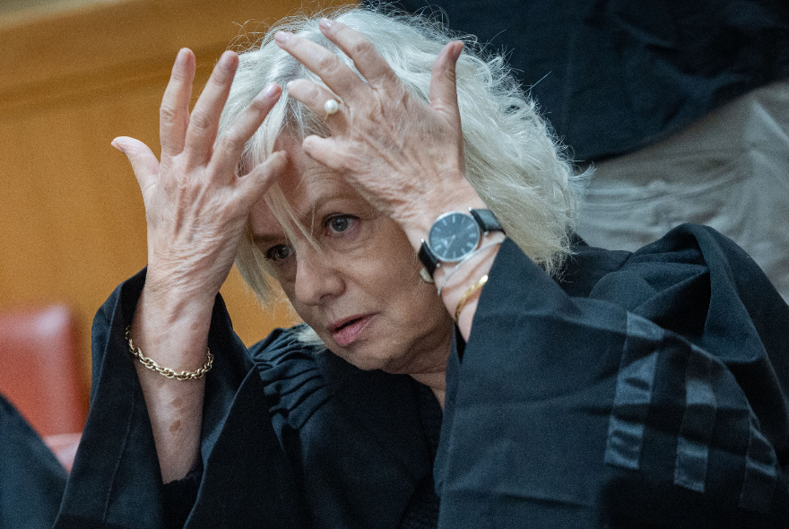 i24: היועמשית מנעה העברת חקירת הפצ”רית ללהב 433 • לשכתה: מידע מוטעה ומטעה i24: היועמשית מנעה העברת חקירת הפצ”רית ללהב 433 • לשכתה: מידע מוטעה ומטעה