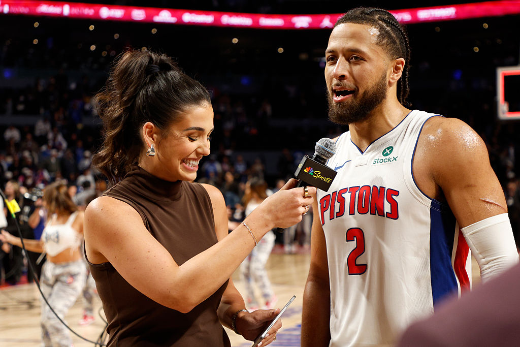 Top moments, plays and stats from a 9-game night in the NBA Top moments, plays and stats from a 9-game night in the NBA