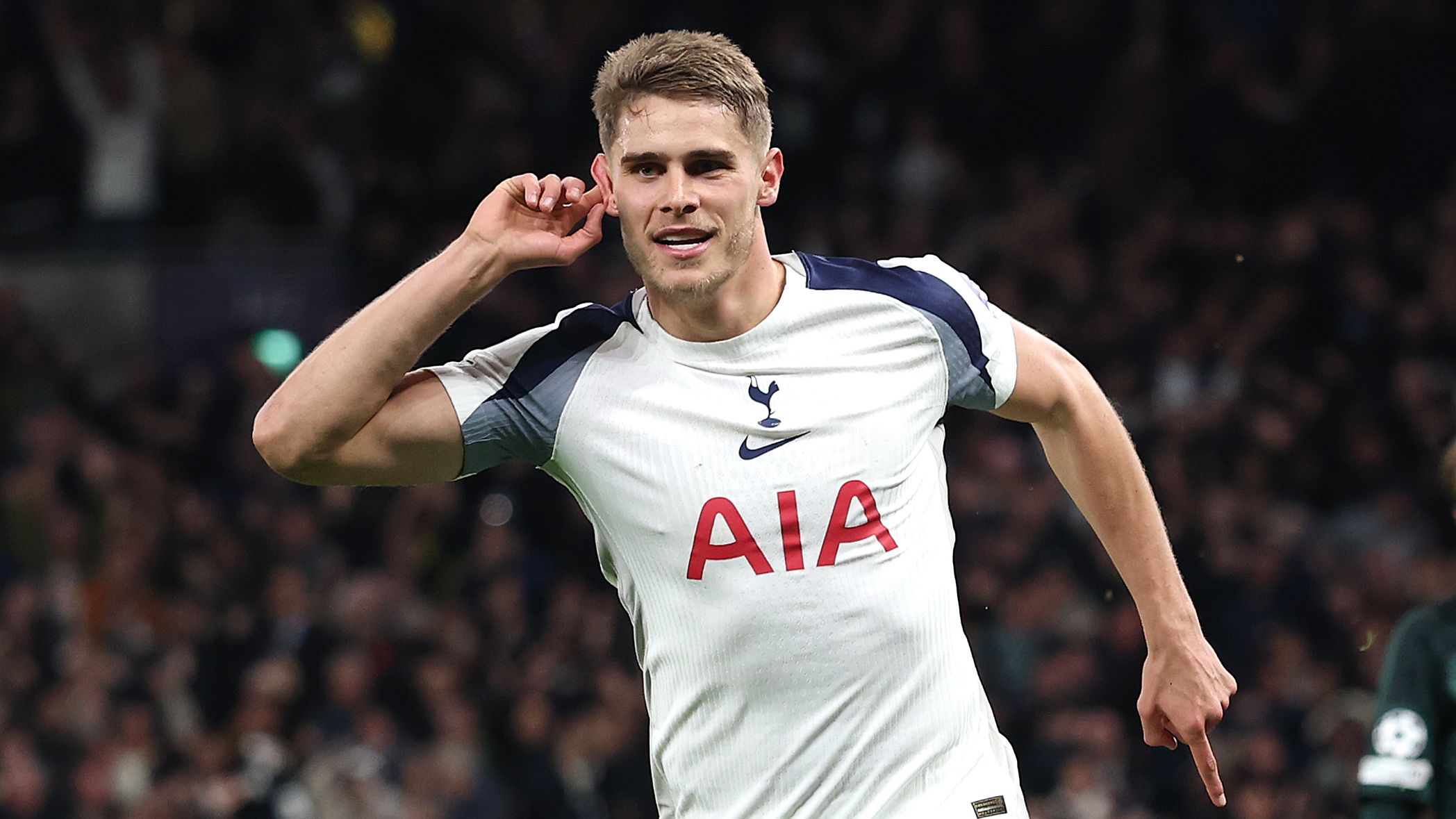 Payday for Micky van de Ven! Tottenham hoping to ‘reward’ Dutchman with new contract after scoring wonder goal in Champions League Payday for Micky van de Ven! Tottenham hoping to ‘reward’ Dutchman with new contract after scoring wonder goal in Champions League