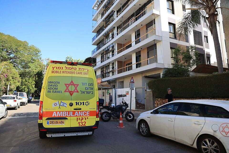 שני פועלים נהרגו בנפילה מבניין בן חמש קומות ברמת השרון