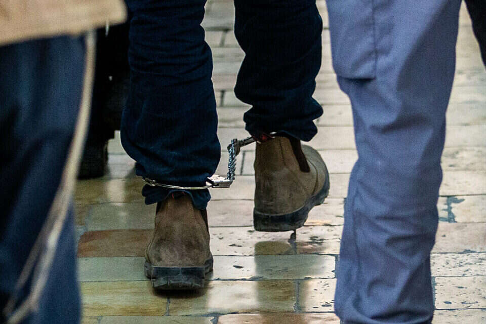 נתפסו בזמן אמת: כך התרחש השוד “הכמעט מושלם” בתל אביב נתפסו בזמן אמת: כך התרחש השוד “הכמעט מושלם” בתל אביב