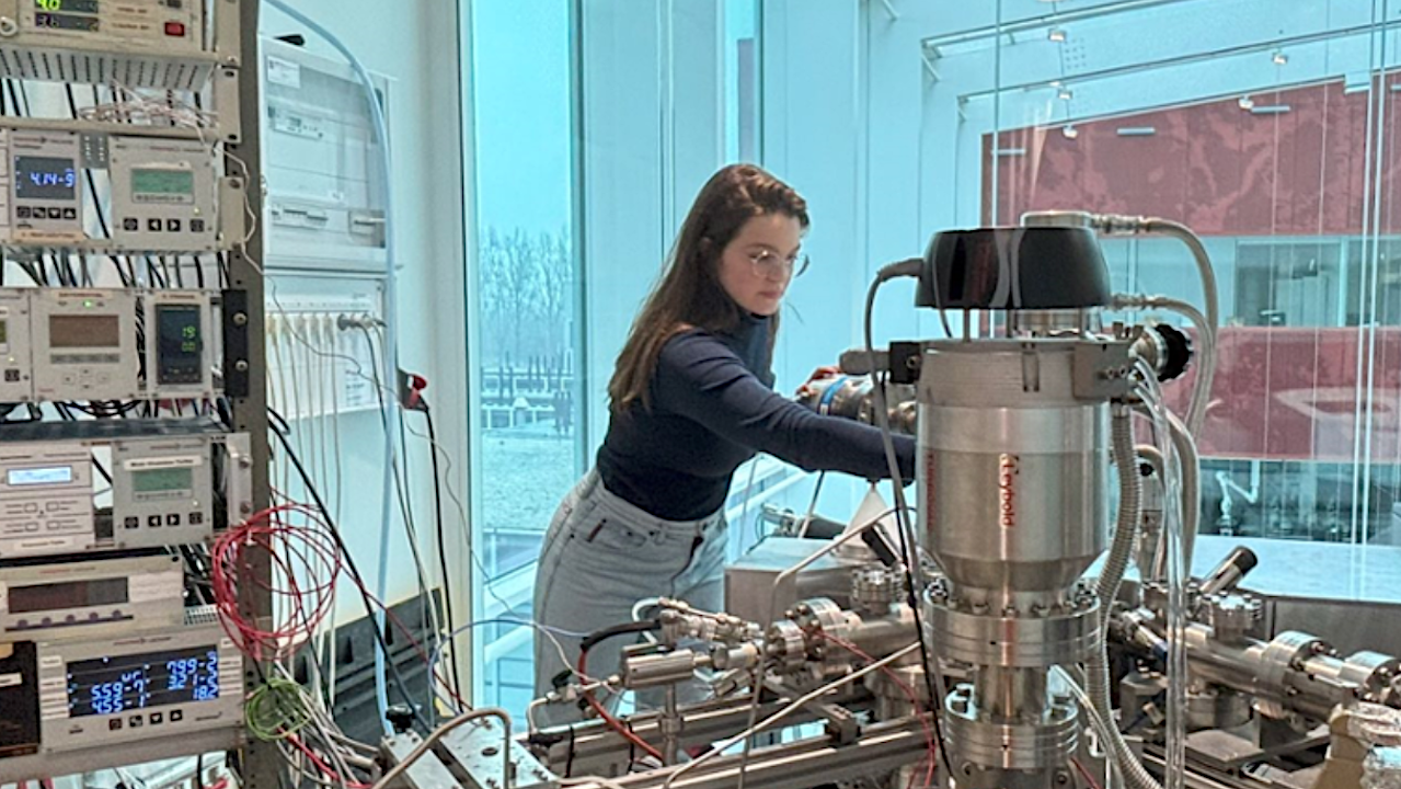 Refuting A 20 Year Standing Paradigm On The formation Of Methanol In Space