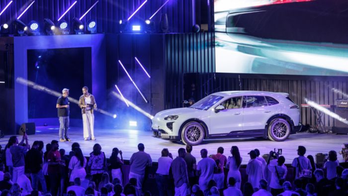 Porsche Cayenne Electric makes public debut at Icons of Porsche Porsche Cayenne Electric makes public debut at Icons of Porsche