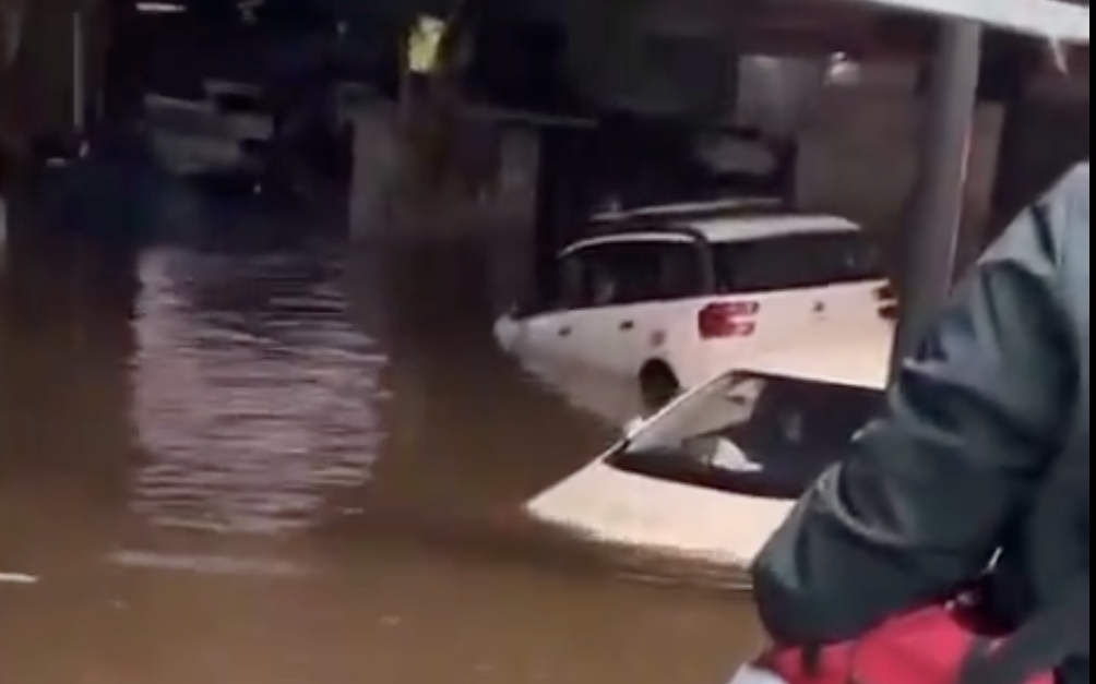 Eight rescued from cars in Ashkelon as first major rains of season cause floods