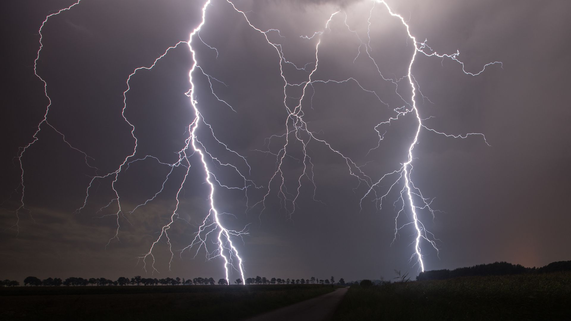 Laser tweezers help scientists solve mystery of lightning bolt trigger