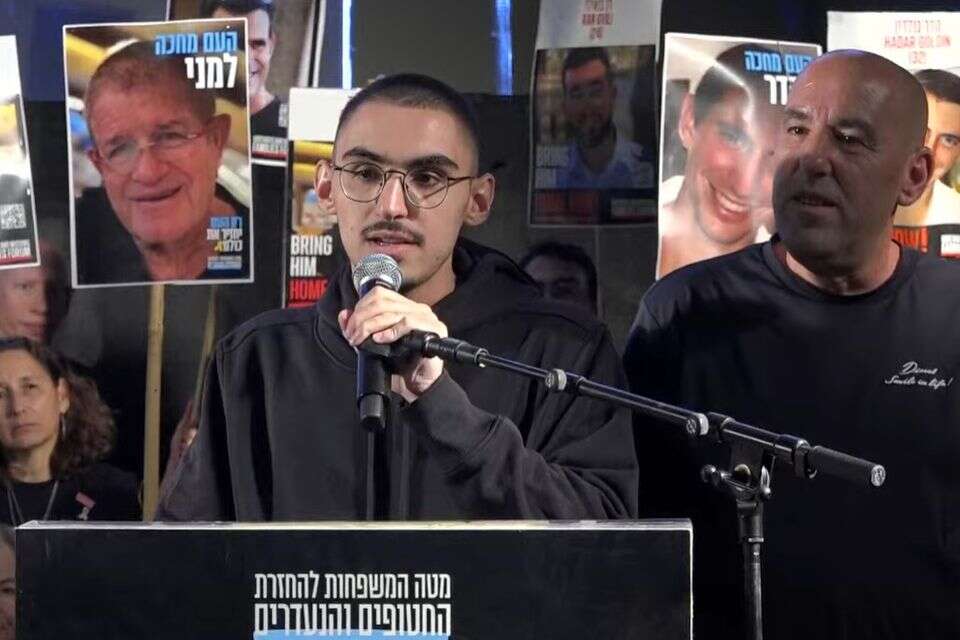 רום ברסלבסקי: “הפוסט הקודם שלי נכתב בעיצומה של סערת רגשות” רום ברסלבסקי: “הפוסט הקודם שלי נכתב בעיצומה של סערת רגשות”