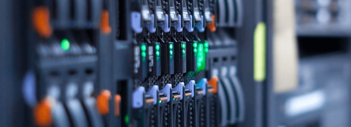 How Analysts See the Infosys Story Shifting Amid Demand Strength and Fresh Industry Risks