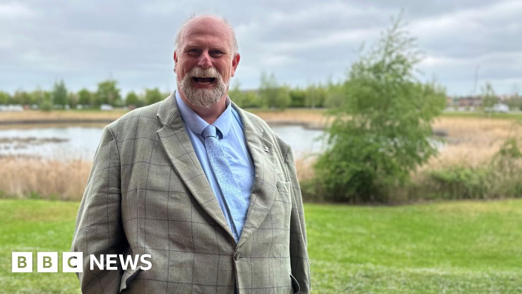 East West Rail needs to win back trust, says Bedford mayor