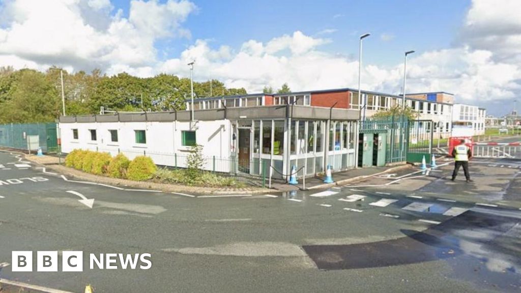 Recycled nuclear fuel to produce targeted cancer therapies