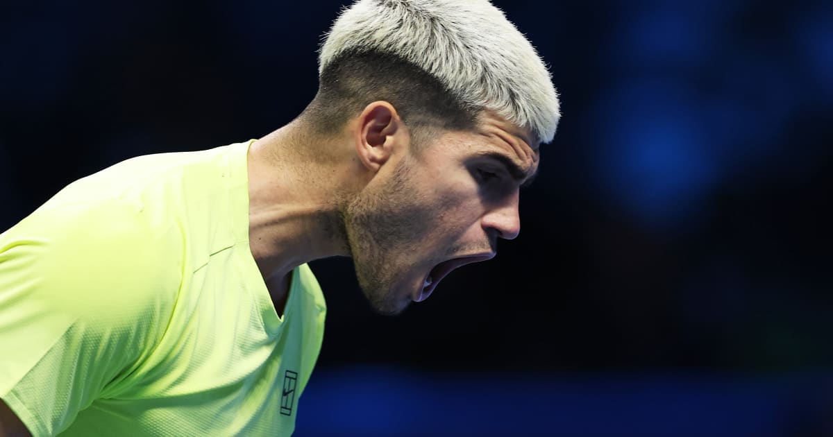 Carlos Alcaraz battles through three-set thriller to prevail over Taylor Fritz Carlos Alcaraz battles through three-set thriller to prevail over Taylor Fritz