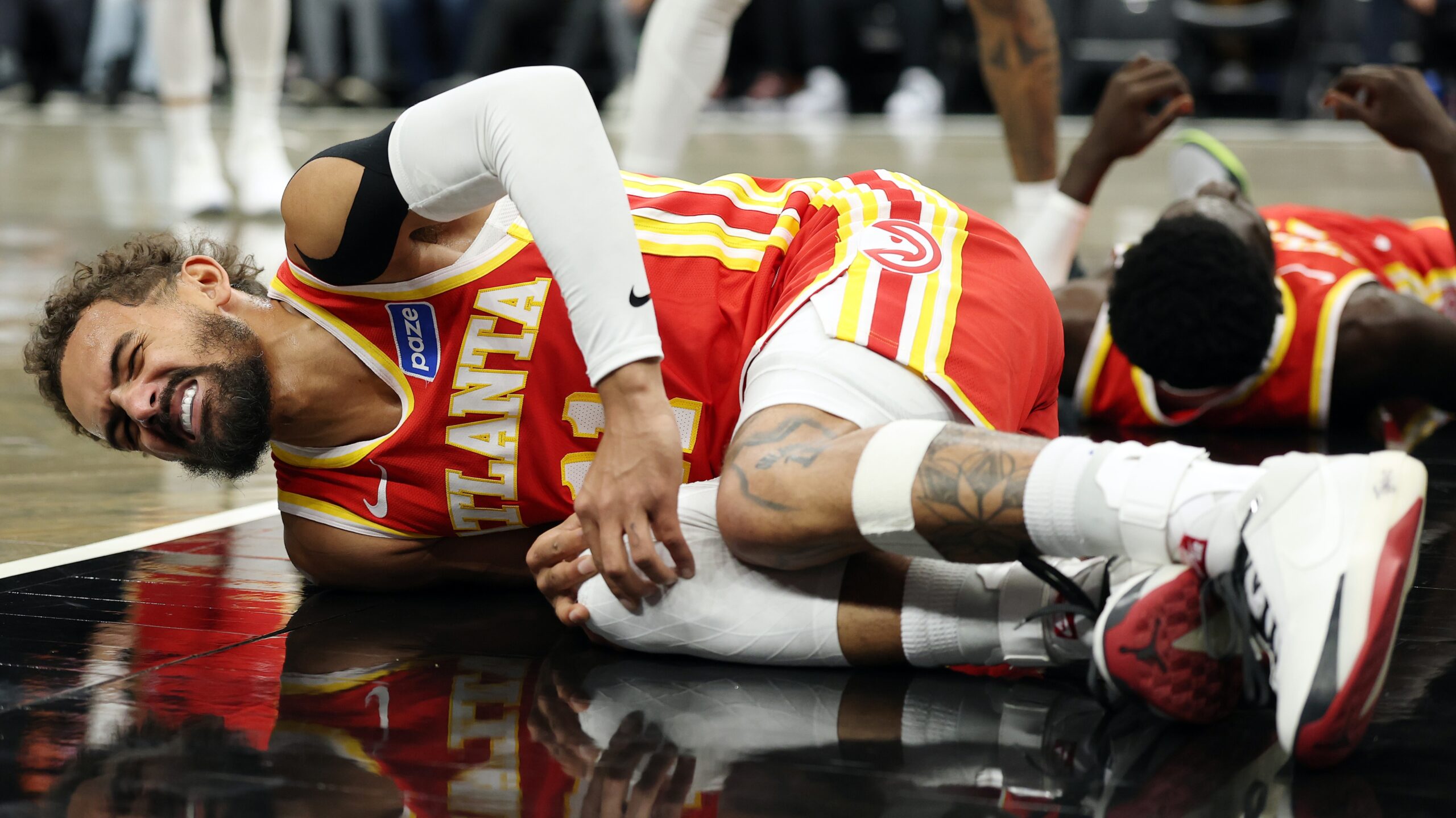 Trae Young out at least 4 weeks with sprained MCL injury