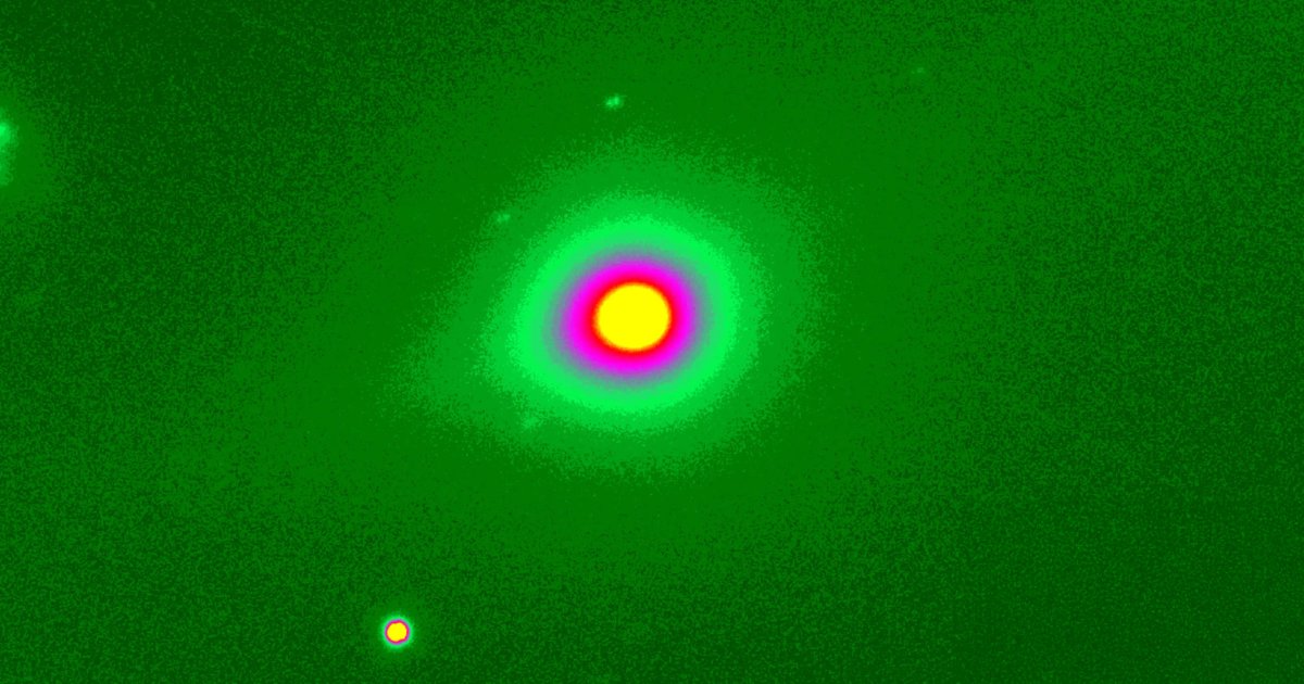 Harvard Astronomer Says Mysterious Interstellar Object May Be Blasting Its Thrusters to Get Away From Us as Fast as Possible