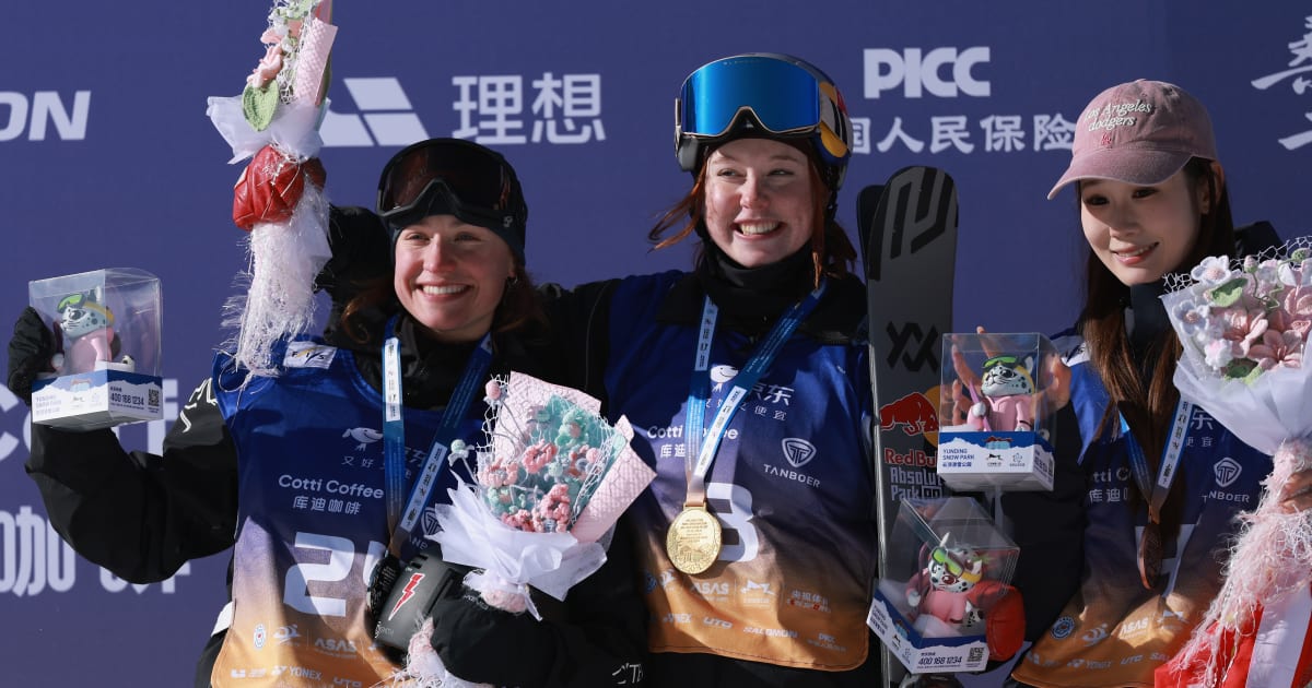 Kirsty Muir and Troy Podmilsak come out on top in the season-opening Freeski Big Air World Cup