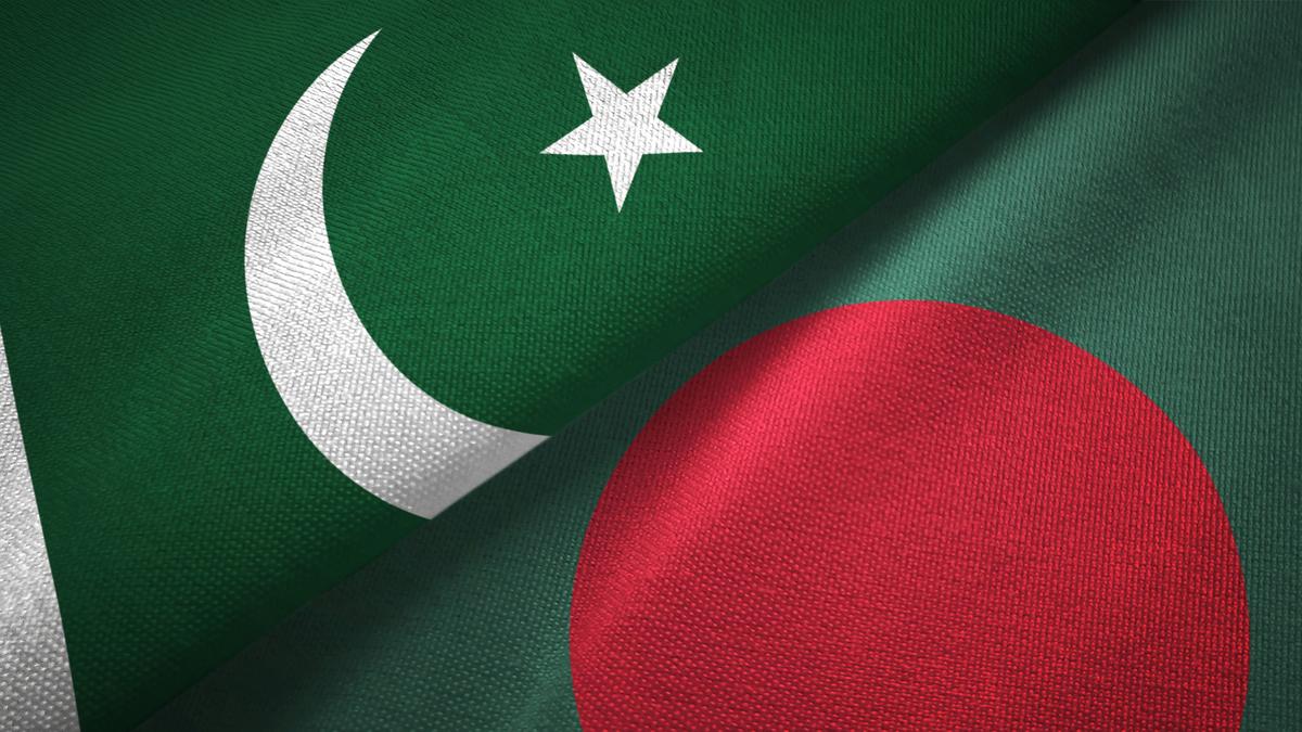 Bangladesh hosts military production team from Pakistan