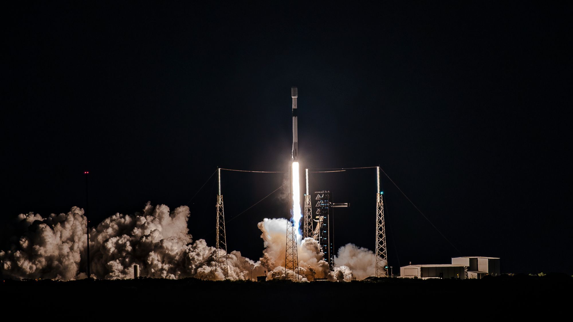 SpaceX launches 29 Starlink satellites to orbit from Florida SpaceX launches 29 Starlink satellites to orbit from Florida