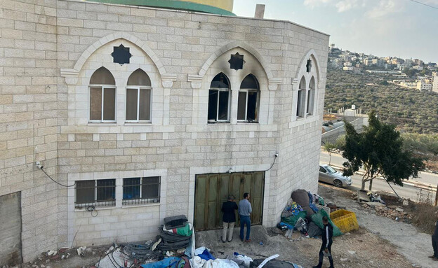 N12 – מתנחלים הציתו מסגד בשומרון