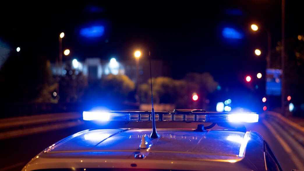 סגר חשבון עם נער בן 13 בניידת