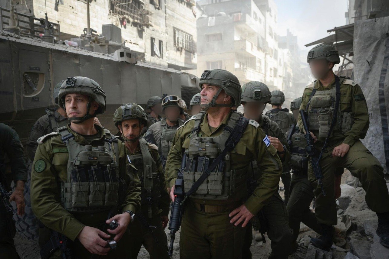 Cabinet okays NIS 3.25 billion in benefits for IDF career soldiers