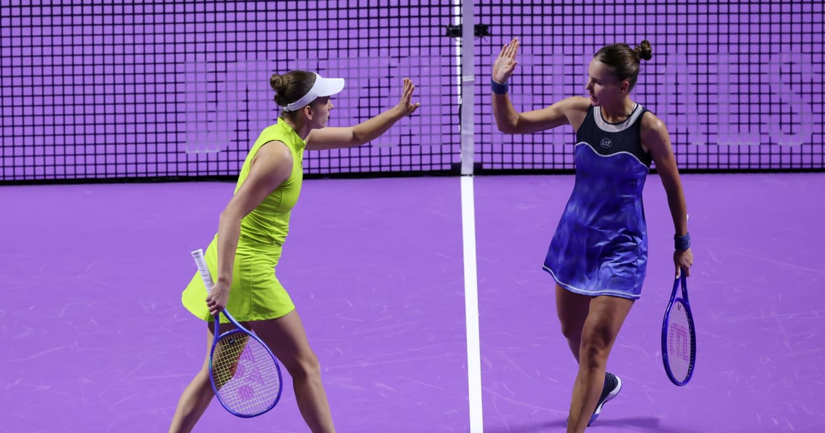 Veronika Kudermetova and Elise Mertens claim second season-ending championship title in doubles