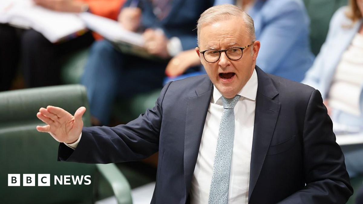 Anthony Albanese announces hate speech crackdown after Bondi shooting