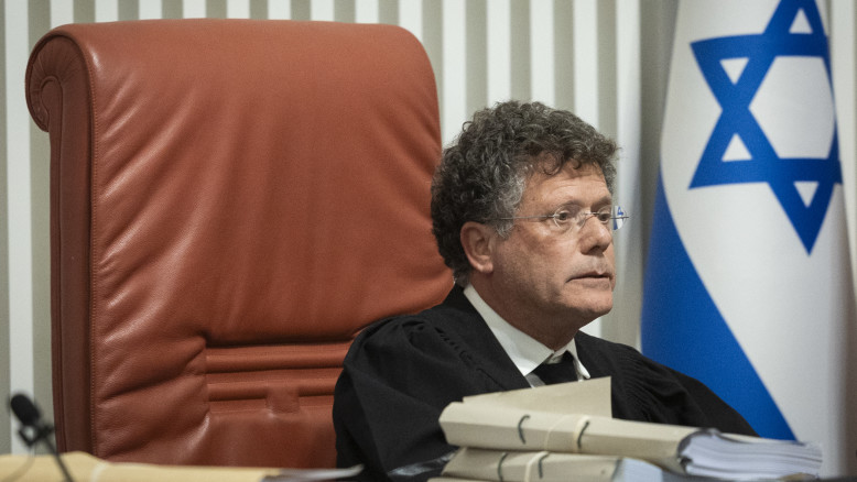 השופט יצחק עמית הכריע בעניין גלי צה"ל – וזה משנה כל את התמונה – מעריב השופט יצחק עמית הכריע בעניין גלי צה"ל – וזה משנה כל את התמונה – מעריב