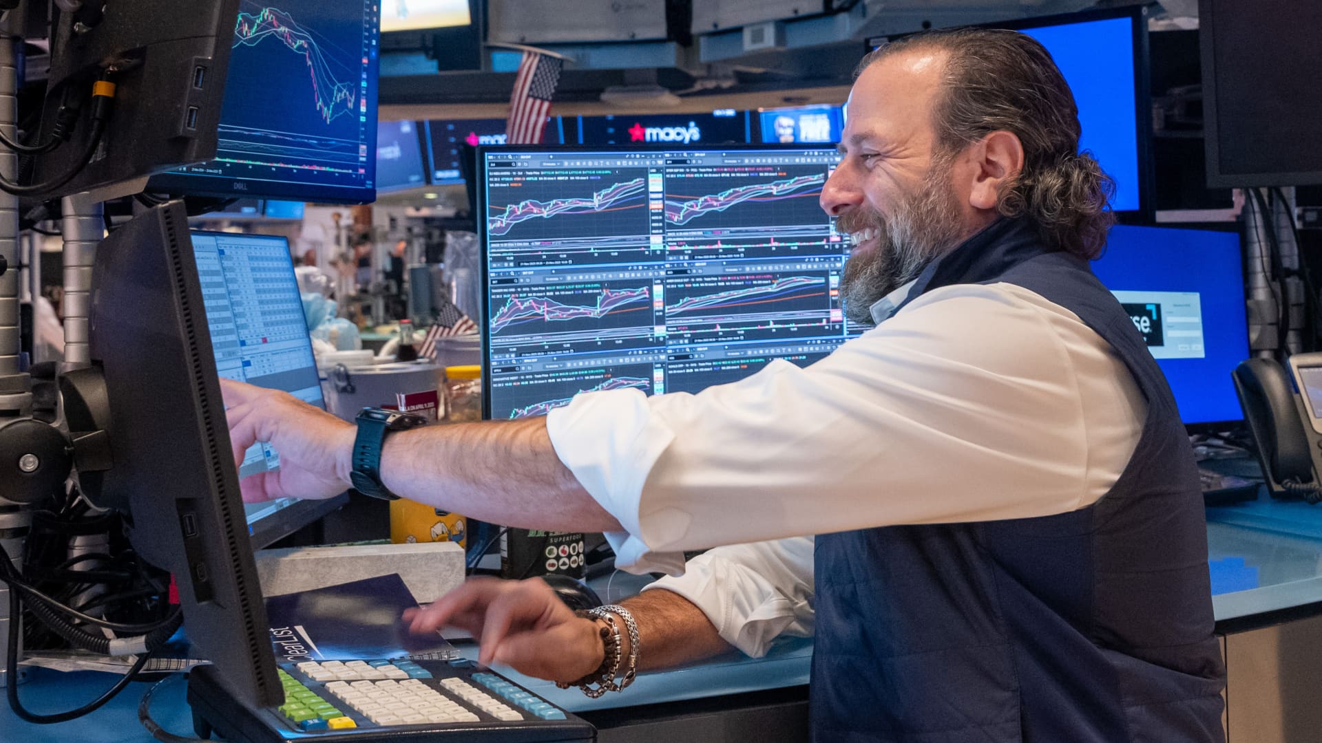 Stock market today: Live updates Stock market today: Live updates