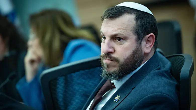 השר אליהו למשטרה: בטלו את הזימון לחקירה, הפצ”רית “מעורערת” השר אליהו למשטרה: בטלו את הזימון לחקירה, הפצ”רית “מעורערת”