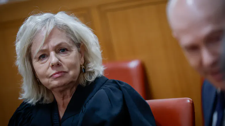 “גוררת רגליים”: הביקורת החריפה על היועמ”שית “גוררת רגליים”: הביקורת החריפה על היועמ”שית