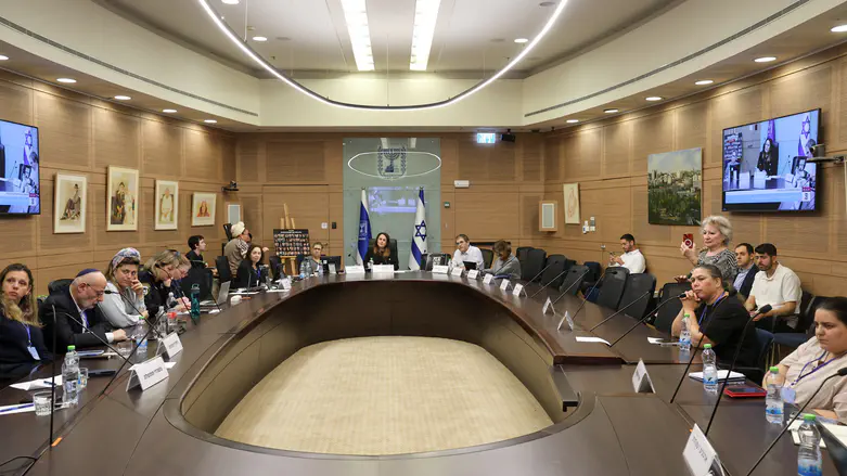 עדויות קשות נחשפו בדיון: כתות פועלות בישראל באין מפריע