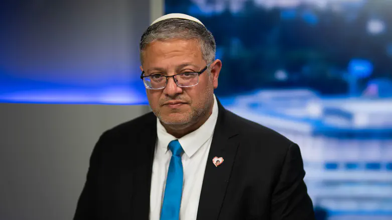 השר בן גביר תוקף את היועמ”שית באולפן ערוץ 7: “פוליטית, רודפת נבחרי ציבור, תופרת תיקים”