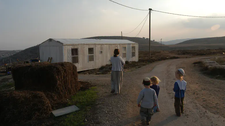 משרד הפנים: שמונה יישובים ביו”ש הוכרו באופן רשמי משרד הפנים: שמונה יישובים ביו”ש הוכרו באופן רשמי