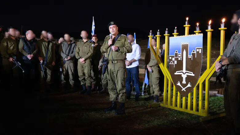 צפו: הרמטכ”ל ו”החשמונאים” בריקוד “יוונים נקבצו”