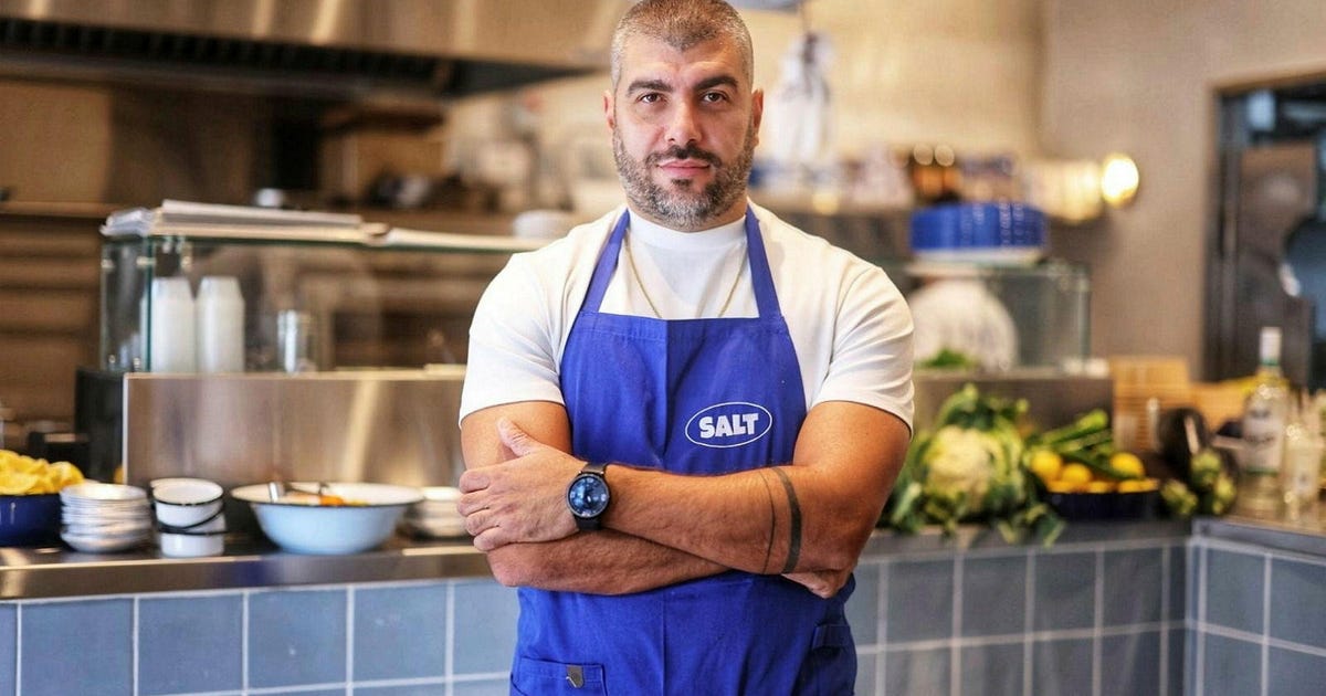 אוכל רחוב מהיר לצד מסעדת השף: עלאא מוסא לא מפחד להתחרות בעצמו – אוכל